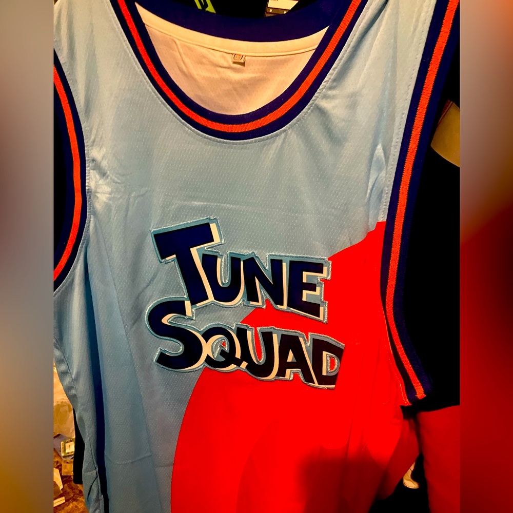 Lebron James Space Jam 2 tune squad basketball movie Jersey adult size XL nwot